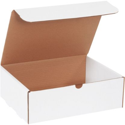 Picture of Partners Brand White Literature Mailers, 12 1/8in x 9 1/4in x 4in, Pack Of 50