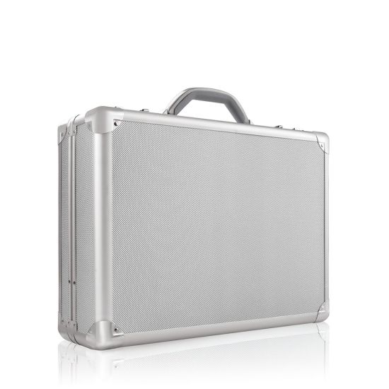 Picture of Solo New York Fifth Avenue 17.3in Attache, Titanium